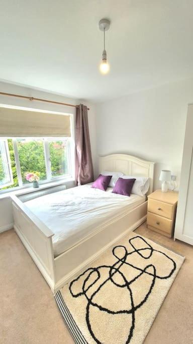 Holiday home Pool, Drinks And A Hot Tub! Northampton